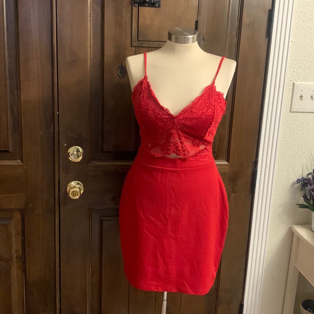 Sexy  Haute Monde mini red dress